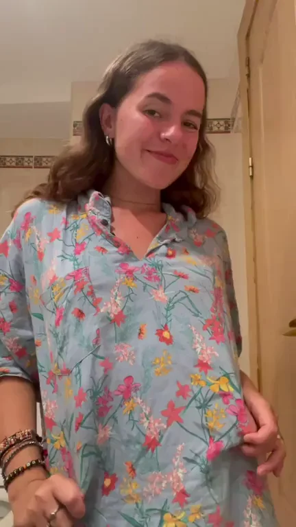 College Slut Teases Big Tits & Pussy 😈🍑