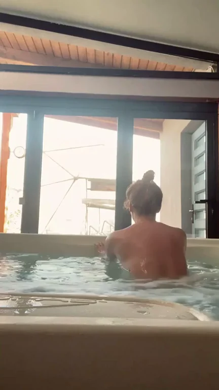 Spank This Juicy Ass 🍑💦 Hot Tub Tease