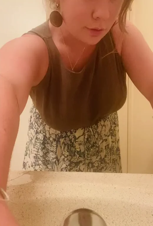 office break tiddy drop 😁‹