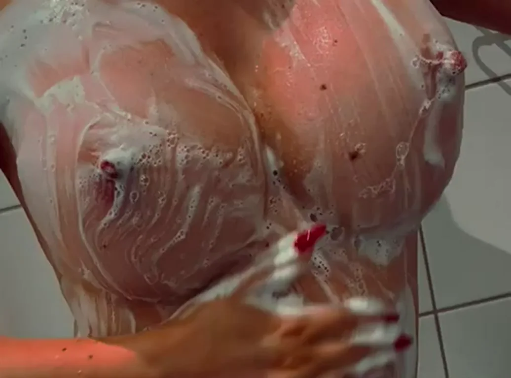 You Soap Me Up, I Tittyfuck You Hard 😘💦🍈🍈
