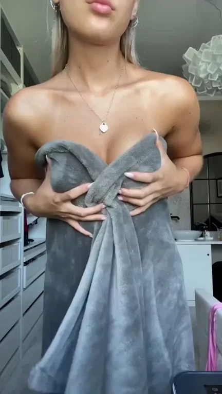 Hey Babe! Missing Your Cock in My Bed? 🛏️💦