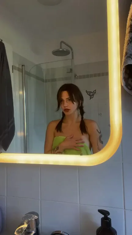 Come rub soap all over me