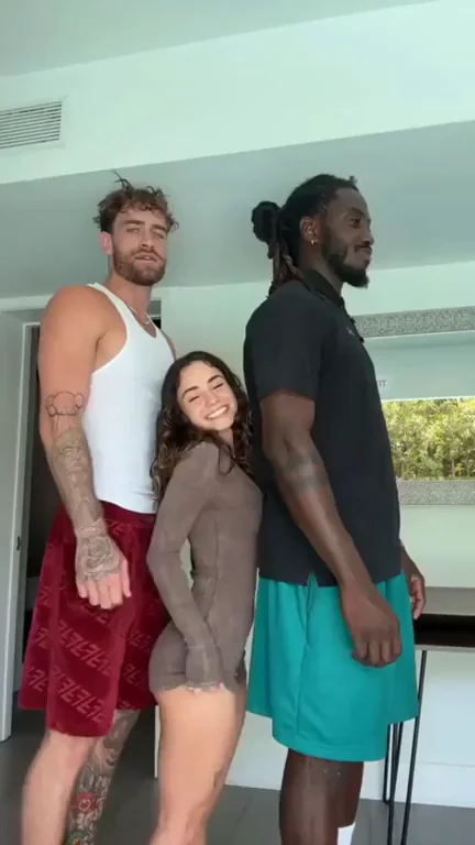 Patricia's Tiny Slut Body Sandwiched by Two Huge Alpha Studs 😈🍆💦