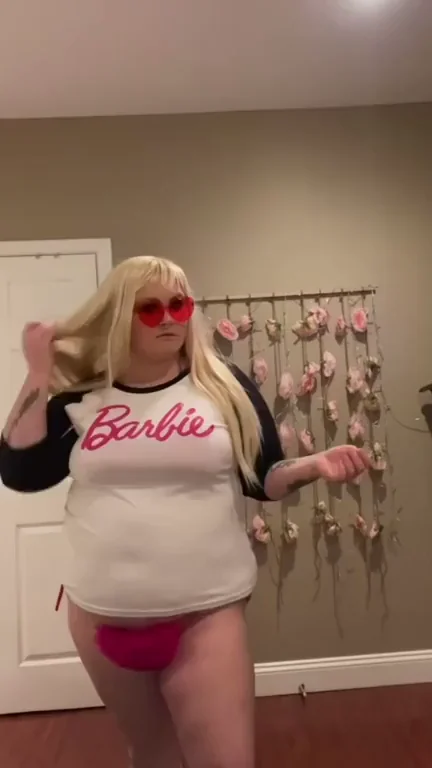 Come On BBW Barbie, Shake That Fat Ass! 🍭🍑