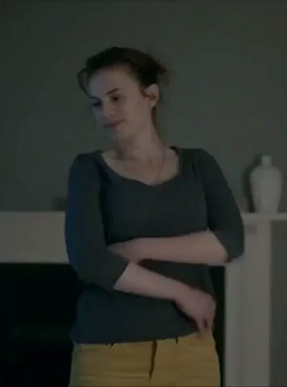 Hayley Atwell's Massive Tits Tease in Tight Top 😍🍈🍈