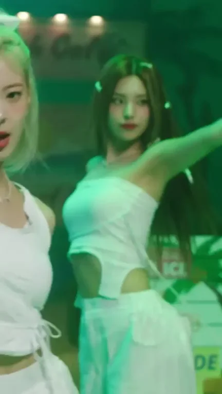 Yeji from ITZY Kpop Tease Fap Fuel