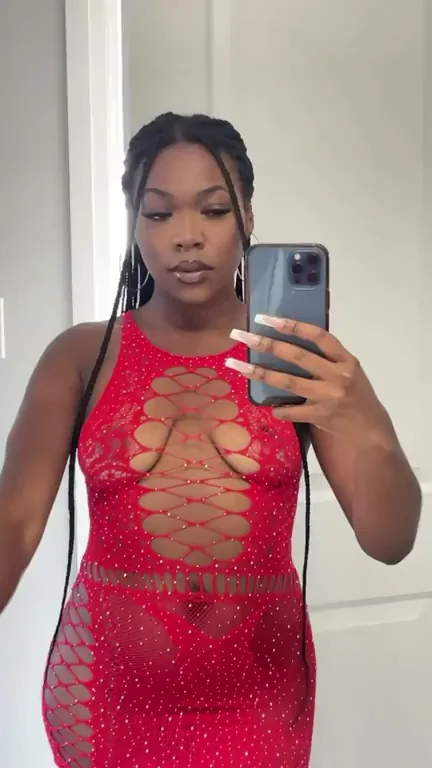 Would You Pound This Thick Ebony MILF Slut?