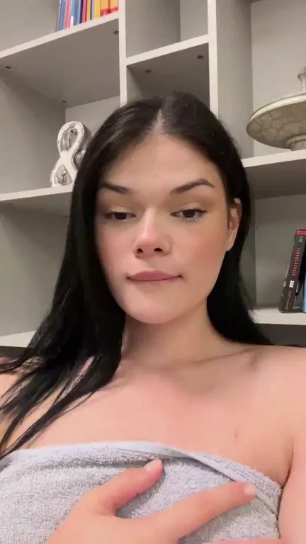 love showing off my boobs