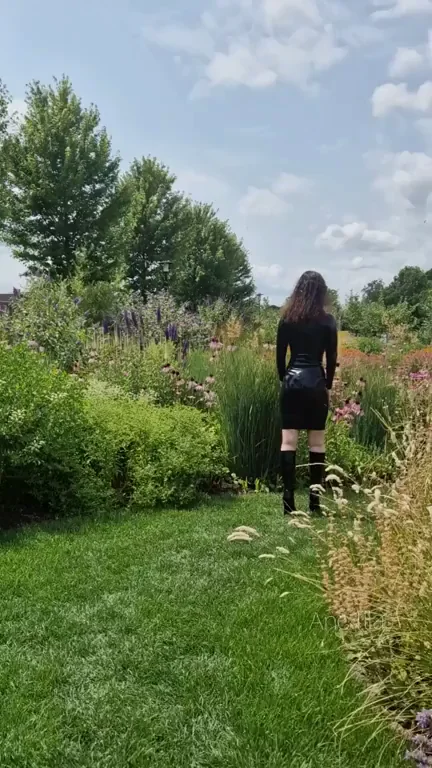 Enjoy the city park in latex 😁‡ðŸŒ·