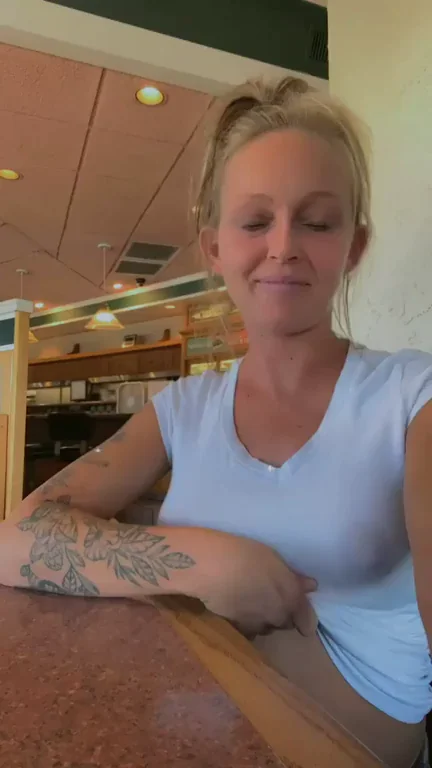 Lunch boobs