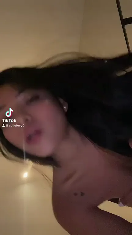 My ass is ready to receive your liquid :*