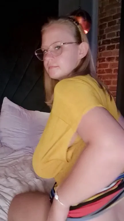 While watching this tiktok, ask yourself if you want that ass clapping in your face like this. heh
