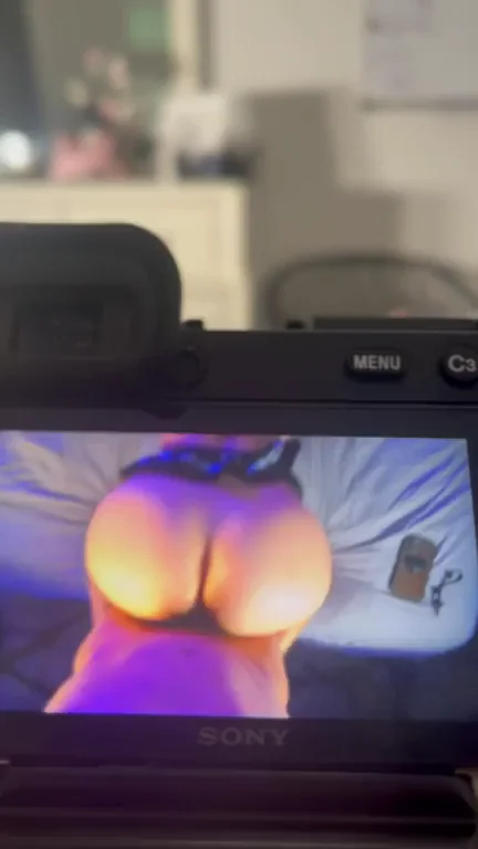 Oof my pussy tingles when I watch this