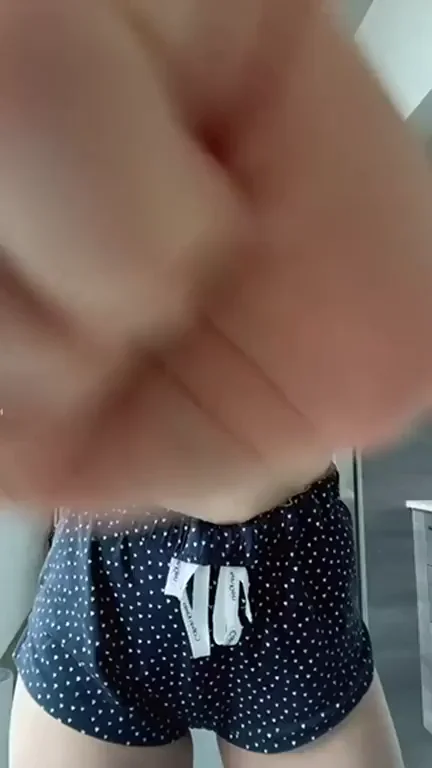 🍑 Real Twerk Tease in Tiny Shorts 💦