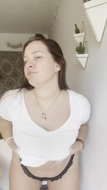 all men deserve a thicc girl with huge tits.. [DROP]