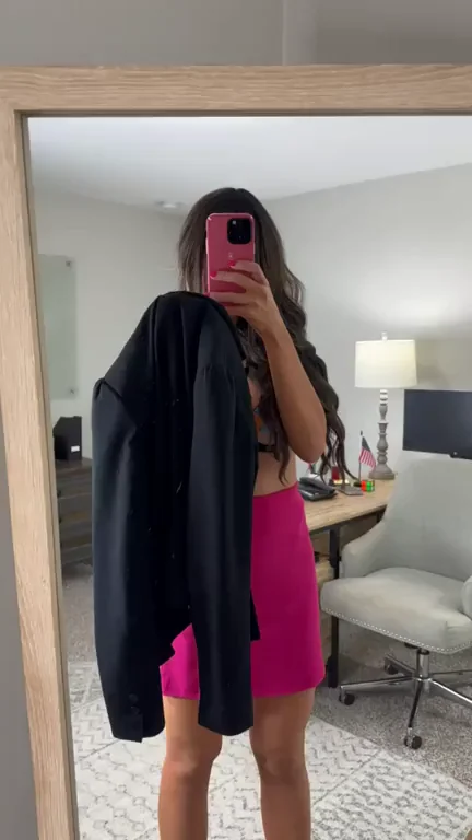 MILF needs ur helping hand