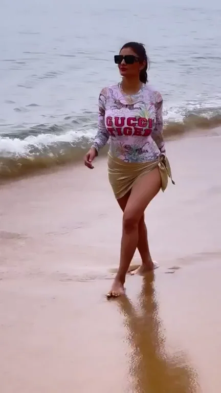Gucci Beach Bombshell: Tits Too Massive to Hide
