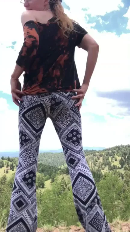 Take me hiking and I'll let you fuck my hairy pussy 😜😈