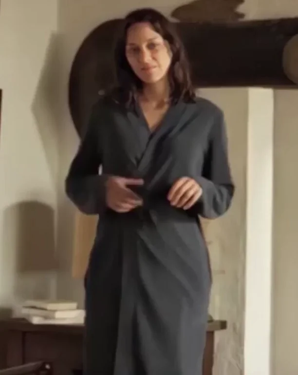 Marion Cotillard full frontal nudity in Ismael's Ghosts