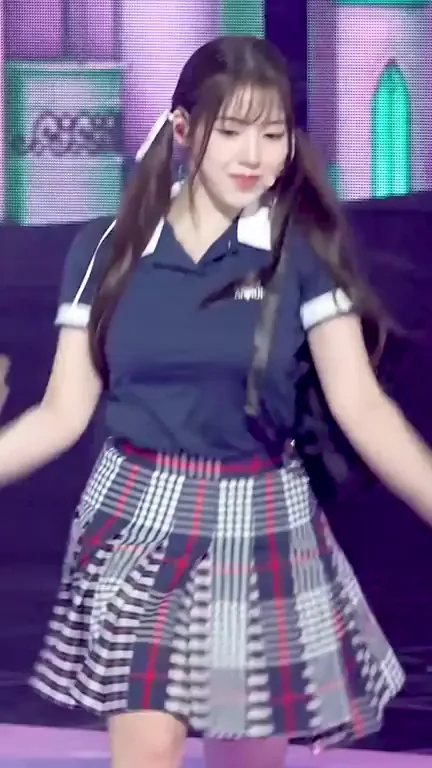 Jiwoo from NMIXX Schoolgirl Skirt Tease 🍑💃🔥