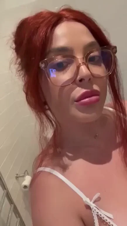 [TW] Ass made for bending over