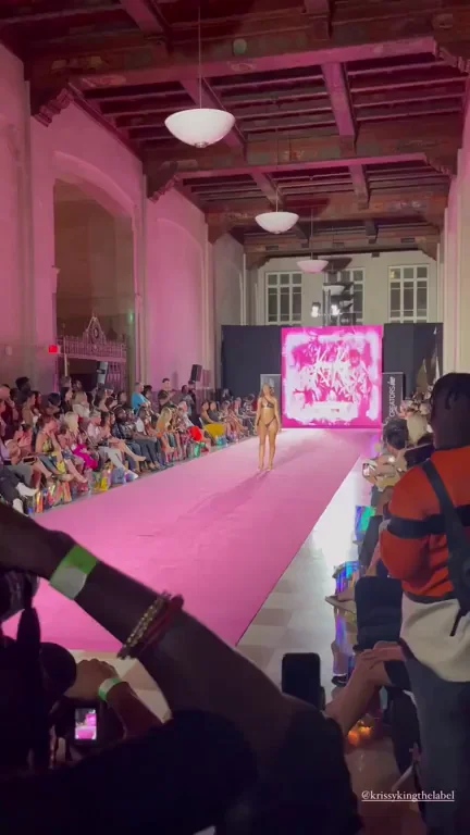 🍑 Endless Cheeks Strutting That Thick Teen Booty on the Runway 🔥