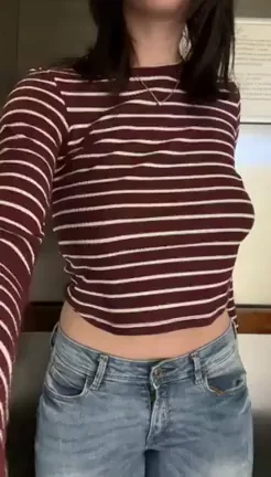 I have a kink for showing my tits in elevators