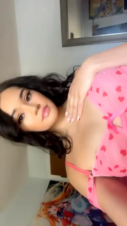 Rate My Perky 19yo Titties? 😍🍒