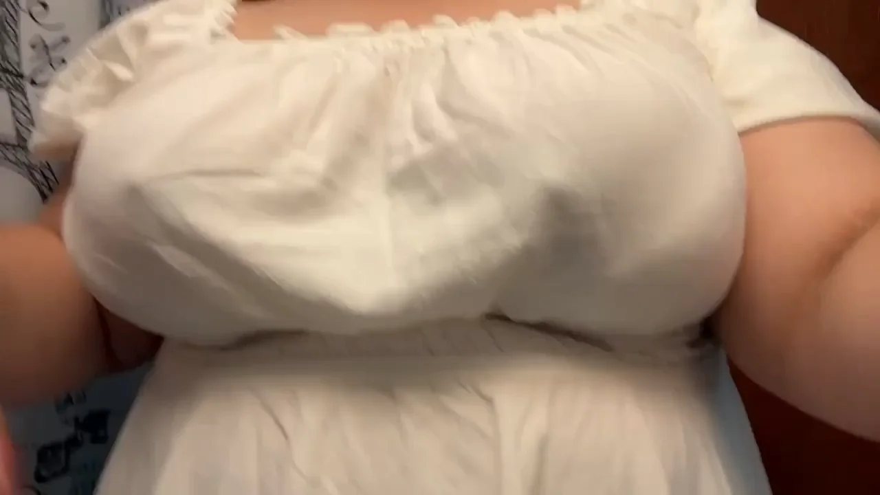 Bouncy Huge Tits Latina Slut 😍🍈🍈