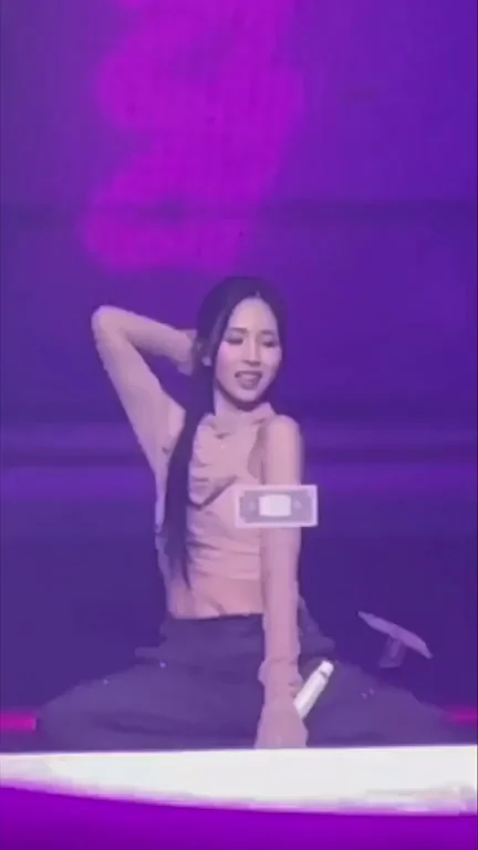 TWICE - Mina
