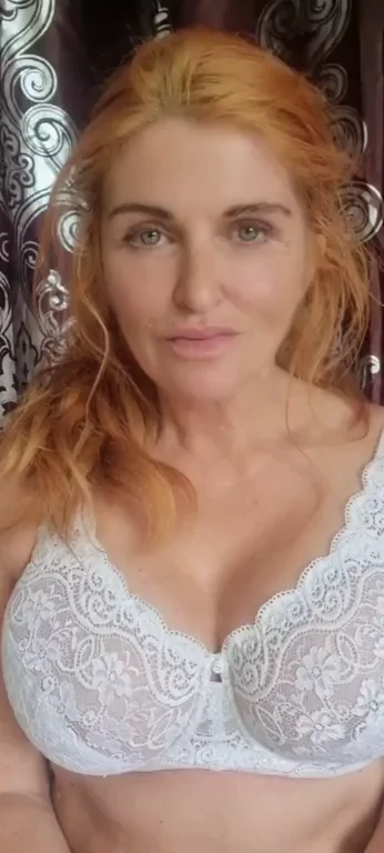I just wanted to show you my mommy bra...and tits...