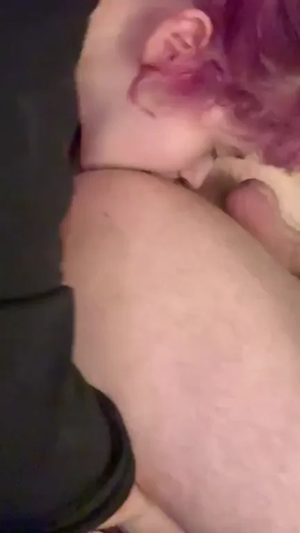 Purple Haired Slut Devours Hubby's Tight Asshole 😈🍑👅
