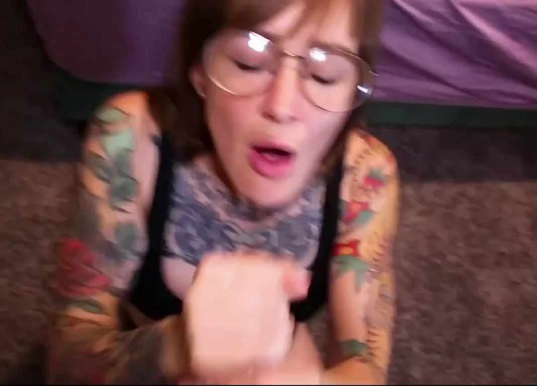 I love that warm cum on my face