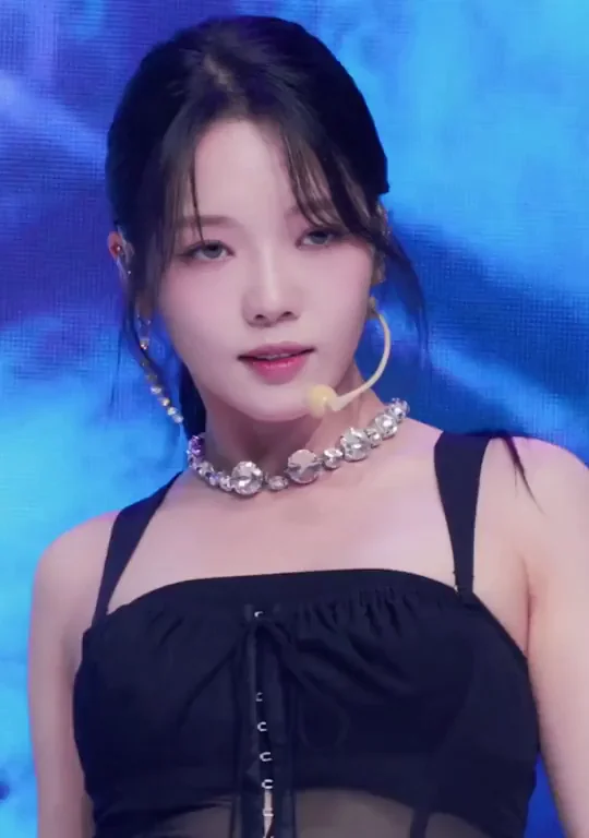fromis_9 - Jisun