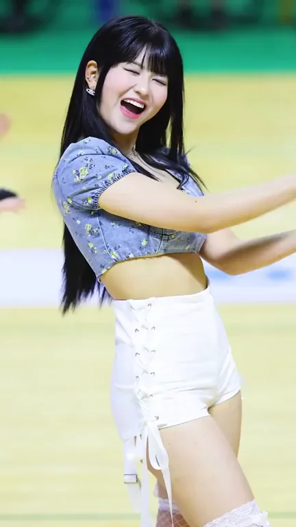 Takara's Booty Poppin' Kpop Tease 🍑🔥