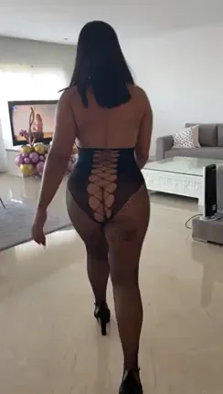 Does anyone actually see my slutty posts on here? I never get noticed 🥺(f)42