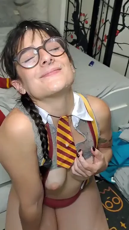 How This Slutty Witch 🧙‍♀️ Really Got Sorted into Hogwarts 💦🍆