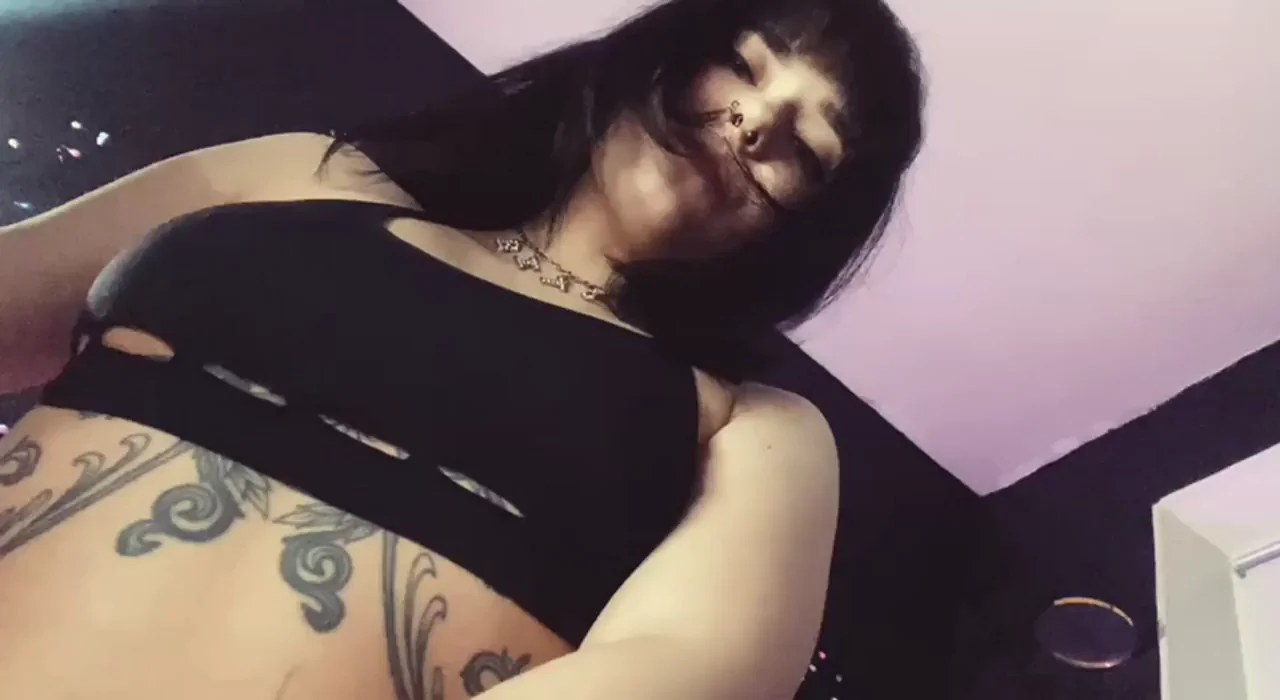 Stunning Inked Tits Begging for Breeding Cum 💦🍈🍈