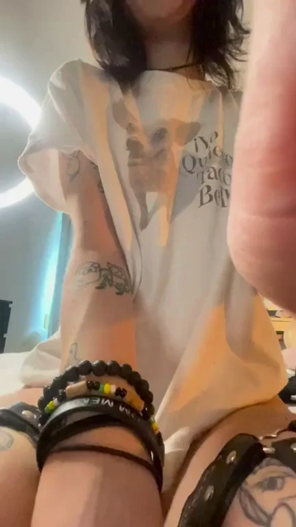 tiny emo boobies !