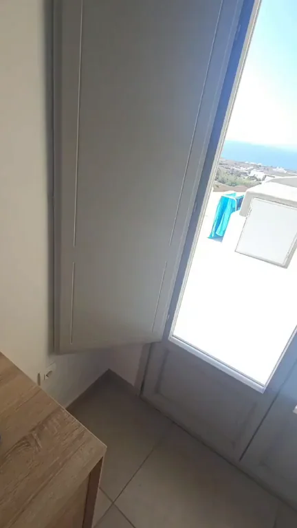 She sucked my cock 3 times a day in Greece