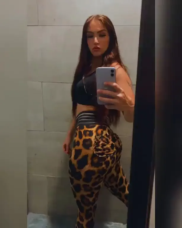 I need some help taking these leggings off after my workout (f27)