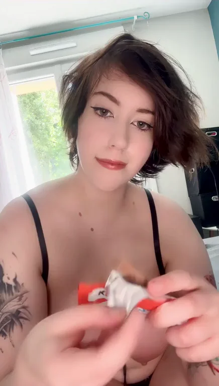 Gothic Slut's Massive Tits Begging for Your Hungry Mouth 😈🍒