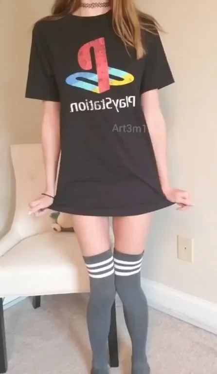 Nerdy college sluts are fun too