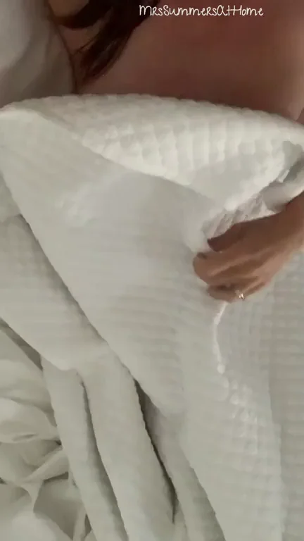 Let me get your attention before you get out of bed (f)41