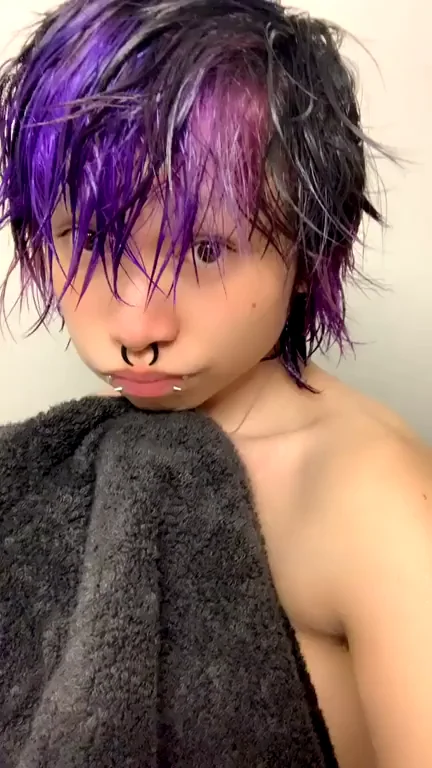 Would you suck my girl dick pls?