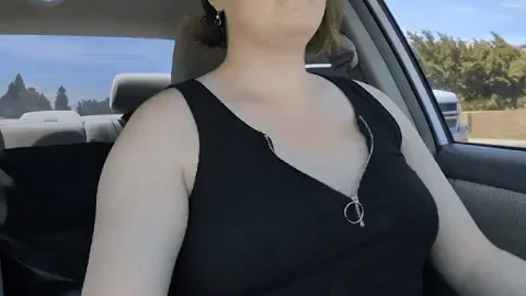 We make eye contact 😁˜ and his truck slows to keep pace 🥵