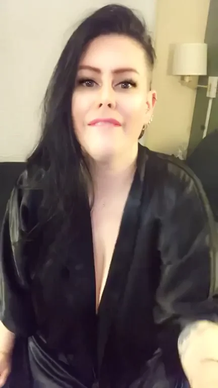 43F, Milf, kinky switch, am I your type?