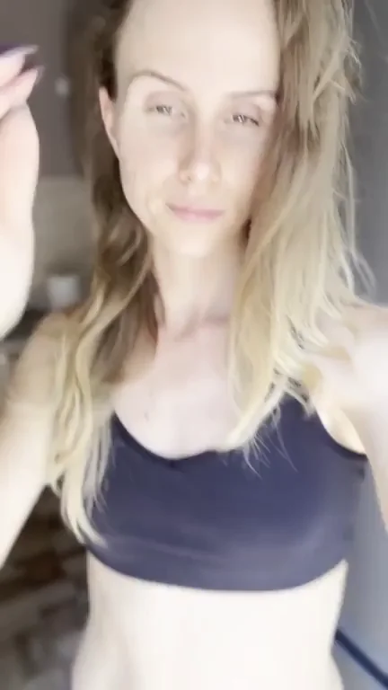 I'm 21 yo and looking for someone that appreciates videos like this.