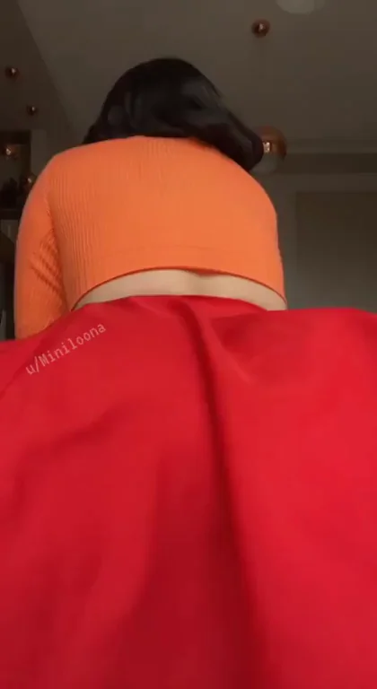 Velma lost her glasses but you found her pussy