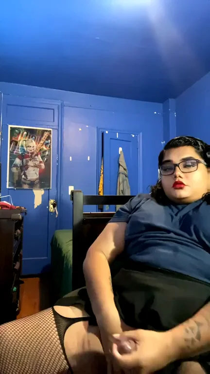 Hehe, Feast Your Eyes on My Massive Trans Cock 🍆💦
